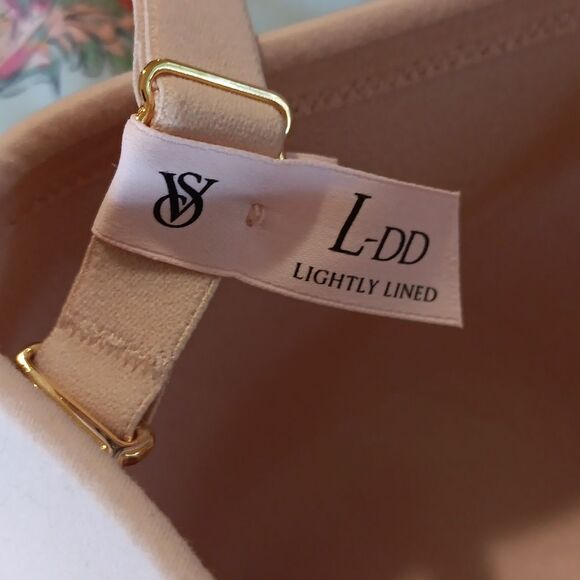 NWT Victoria's Secret T-Shirt, No-Wire, Bandeau, Convertible Bra. - Picture 9 of 13